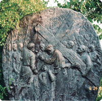 第二處 耶穌背負十字架